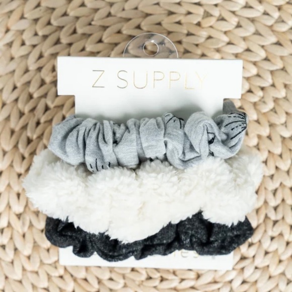 z Supply 3 Pk Multi-Color Scrunchies, Grayscale Mix - Picture 2 of 3